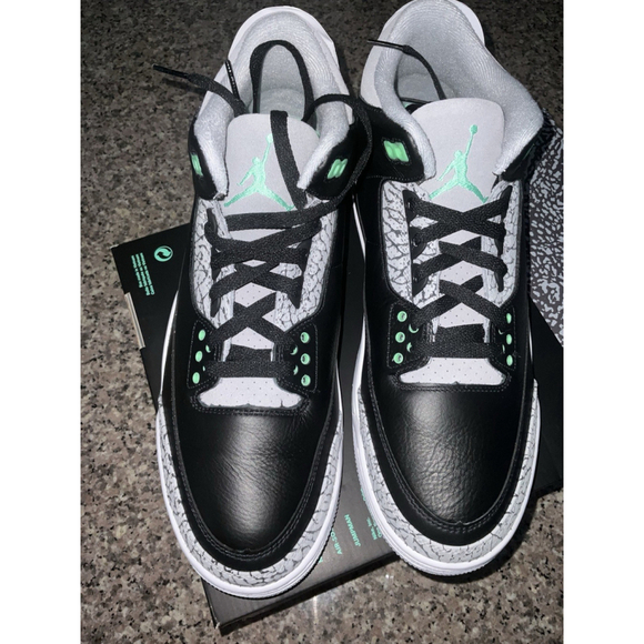 Air Jordan 3 Retro Black Green Glow Sneaker CT8532-031 Men\'s Size 12.5 main image 8